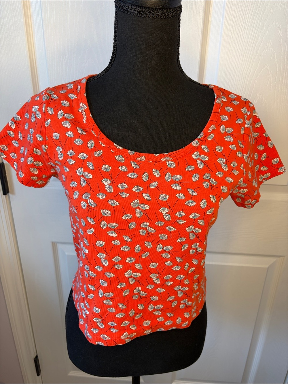 Paul & Joe UT Coral Cotton Baby Tee Floral Scoop Neck size Medium